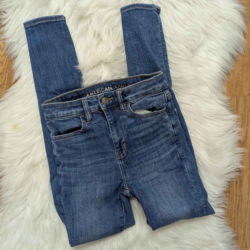 American Eagle Super Hi Rise Jegging Medium Wash